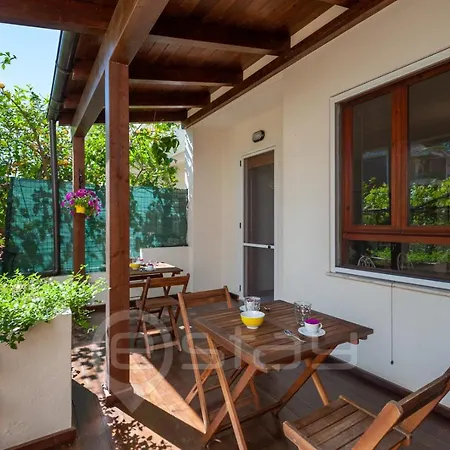 Apartament House Marcella Cagliari